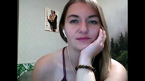 Snapshot of candyolime chatting on 10-04-25, 08:40 Daisy online show from 10-04-25, 08:40