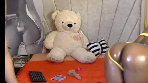 Snapshot of candyspicee chatting on 03-01-25, 01:32 candyspicee online show from 03-01-25, 01:32