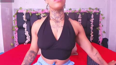 Aura  online show from 10-04-25, 12:03