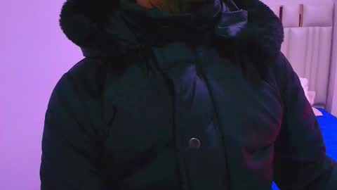 Aura  online show from 11-08-25, 11:54