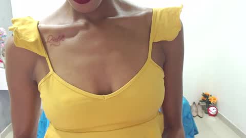 Snapshot of canella_hotx chatting on 12-17-24, 04:21 Canela online show from 12-17-24, 04:21