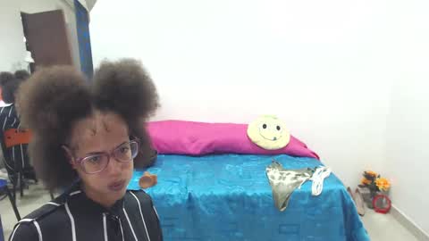 Snapshot of canella_hotx chatting on 12-20-24, 03:42 Canela online show from 12-20-24, 03:42