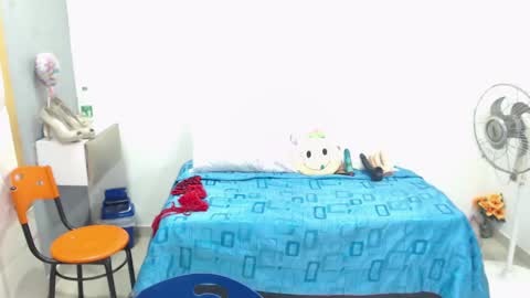 Snapshot of canella_hotx chatting on 12-31-24, 02:47 Canela online show from 12-31-24, 02:47