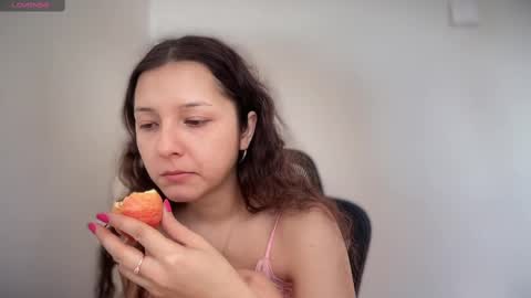 Emma online show from 02-25-25, 12:34