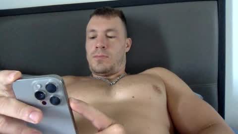 Snapshot of capt_oliver chatting on 02-22-25, 05:02 follow my twitter  online show from 02-22-25, 05:02