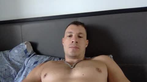 Snapshot of capt_oliver chatting on 03-12-25, 05:24 follow my twitter  online show from 03-12-25, 05:24