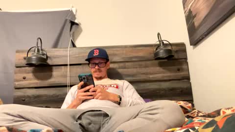 Snapshot of captaincumgun chatting on 01-16-25, 06:46 Captaincumgun online show from 01-16-25, 06:46