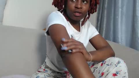 caramel online show from 11-05-25, 08:03