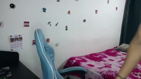 carapalida9008 online show from 01-31-25, 03:33