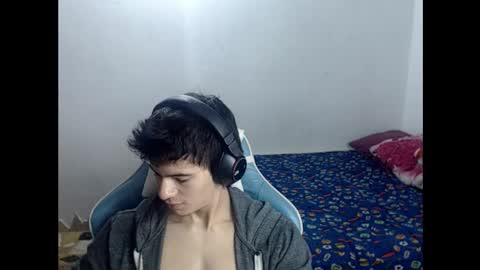 carapalida9008 online show from 10-04-25, 02:04