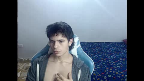 carapalida9008 online show from 10-05-25, 12:03