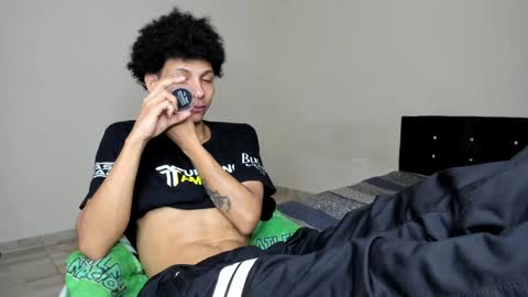 Snapshot of cardrey05 chatting on 01-15-25, 05:29 Carlos and Cristian online show from 01-15-25, 05:29