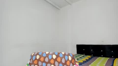 Snapshot of cardrey05 chatting on 02-27-25, 08:42 Carlos and Cristian online show from 02-27-25, 08:42