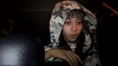 Snapshot of carebearx215 chatting on 10-11-25, 05:17 carebearx215 online show from 10-11-25, 05:17