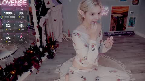 NONA    follow online show from 11-13-25, 05:28