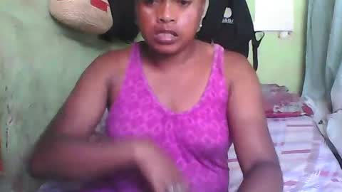 Snapshot of carinesexy69 chatting on 12-15-24, 09:24 carinesexy69 online show from 12-15-24, 09:24