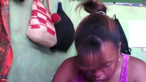 Snapshot of carinesexy69 chatting on 12-16-24, 09:46 carinesexy69 online show from 12-16-24, 09:46