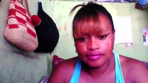 Snapshot of carinesexy69 chatting on 12-18-24, 10:30 carinesexy69 online show from 12-18-24, 10:30