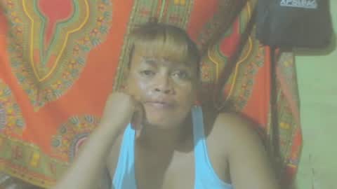 Snapshot of carinesexy69 chatting on 12-19-24, 01:39 carinesexy69 online show from 12-19-24, 01:39