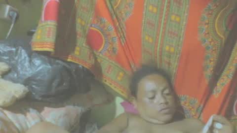 Snapshot of carinesexy69 chatting on 02-04-25, 11:49 carinesexy69 online show from 02-04-25, 11:49