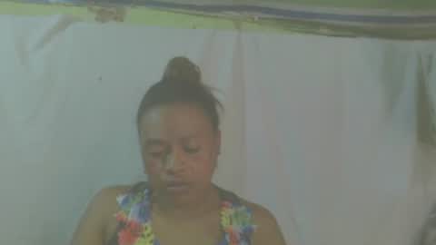 Snapshot of carinesexy69 chatting on 10-15-25, 09:53 carinesexy69 online show from 10-15-25, 09:53