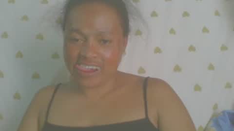 Snapshot of carinesexy69 chatting on 10-25-25, 10:23 carinesexy69 online show from 10-25-25, 10:23