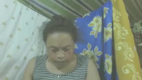 Snapshot of carinesexy69 chatting on 10-28-25, 11:25 carinesexy69 online show from 10-28-25, 11:25