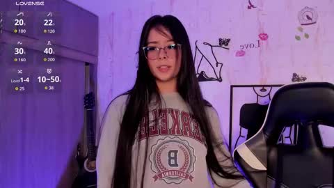 C A R O L I N A IG caroolina 19 online show from 11-09-25, 08:07