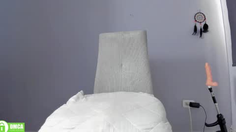 Carla online show from 03-12-25, 05:17