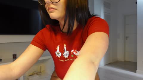 carla_secretary online show from 12-30-24, 07:32