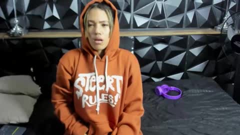 carlamarrinson online show from 12-05-24, 04:53