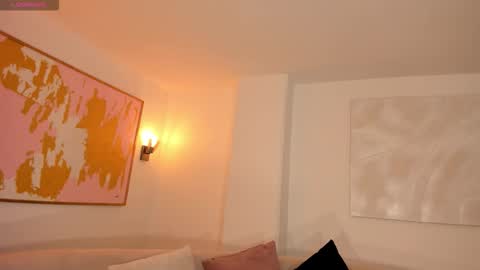 Carla online show from 09-28-25, 04:07