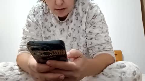 carlasweet00 online show from 12-05-25, 06:22