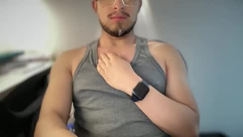 Snapshot of carlcarlinches4 chatting on 11-11-25, 01:55 carlcarlinches4 online show from 11-11-25, 01:55