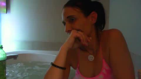 Snapshot of carleyquinn42183 chatting on 01-08-25, 06:31 Carley online show from 01-08-25, 06:31