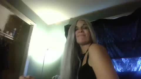 Snapshot of carleyquinn42183 chatting on 01-25-25, 02:03 Carley online show from 01-25-25, 02:03