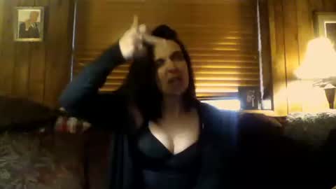 Snapshot of carleyquinn42183 chatting on 02-28-25, 03:15 Carley online show from 02-28-25, 03:15