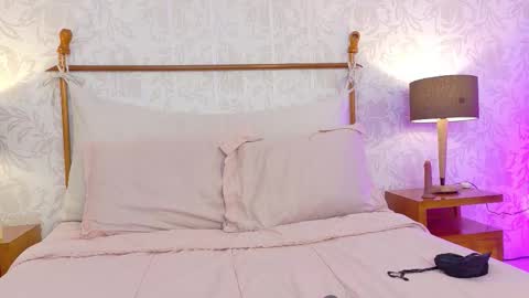 Snapshot of carline_jones chatting on 02-20-26, 11:22 Carline online show from 02-20-26, 11:22