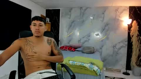 Snapshot of carlitosex09 chatting on 08-04-26, 12:19 master online show from 08-04-26, 12:19