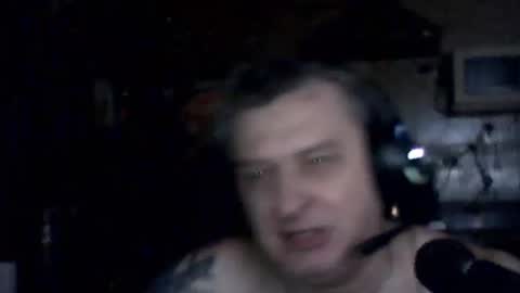 Snapshot of carlos712009 chatting on 02-12-26, 08:09 carlos712009 online show from 02-12-26, 08:09