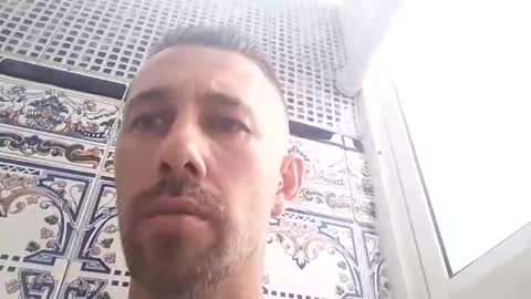 carloscadiz11 online show from 10-28-25, 05:15