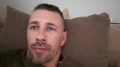 carloscadiz11 online show from 11-02-25, 02:41