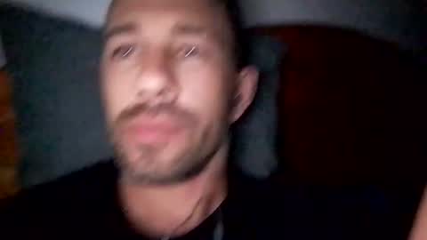 carloscadiz11 online show from 11-18-25, 12:49