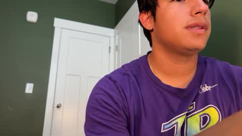 Snapshot of carlosjosecb1 chatting on 09-16-25, 03:02 carlos online show from 09-16-25, 03:02