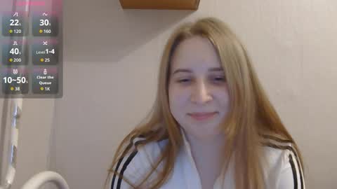 Snapshot of carlpaliotta chatting on 10-20-25, 03:12 Mia online show from 10-20-25, 03:12