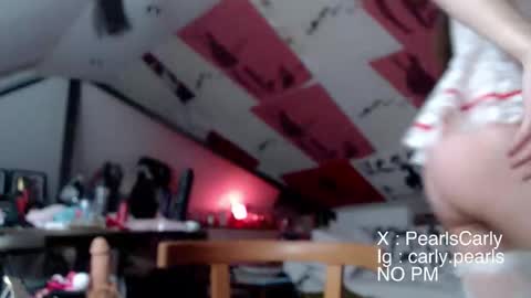 Carly Pearls online show from 01-19-26, 03:32