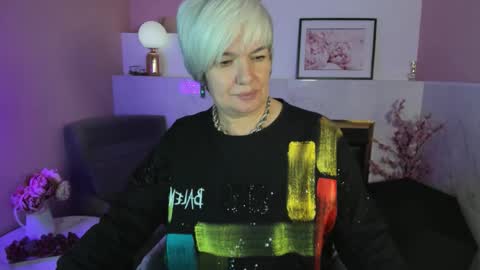 Snapshot of carmensoft chatting on 10-26-25, 08:37 Carmen online show from 10-26-25, 08:37