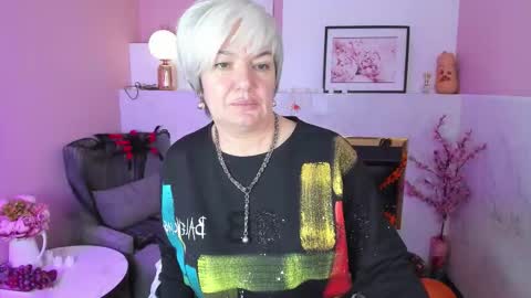 Snapshot of carmensoft chatting on 11-02-25, 09:28 Carmen online show from 11-02-25, 09:28