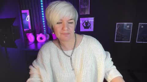 Snapshot of carmensoft chatting on 11-04-25, 08:30 Carmen online show from 11-04-25, 08:30