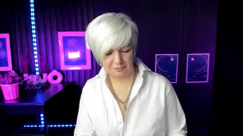 Snapshot of carmensoft chatting on 12-01-25, 10:04 Carmen online show from 12-01-25, 10:04